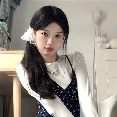 冰属性男子与酷酷女同事